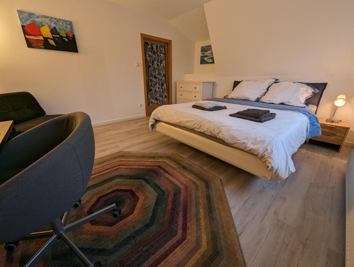 Gemuetliche Zimmer Im Herzen Der Stadt Em-Apartments Deutschland Bielefeld Exteriör bild