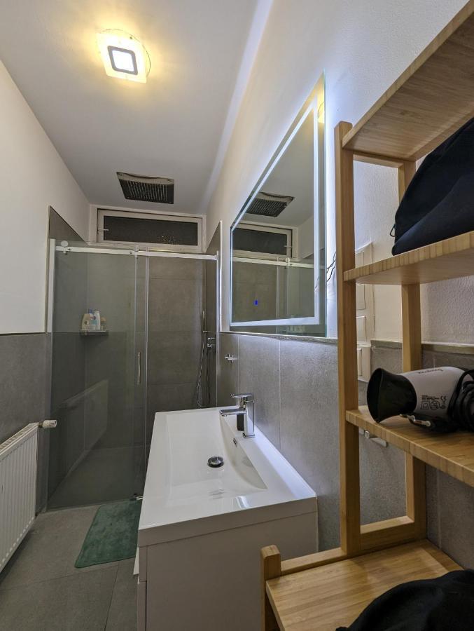 Gemuetliche Zimmer Im Herzen Der Stadt Em-Apartments Deutschland Bielefeld Exteriör bild